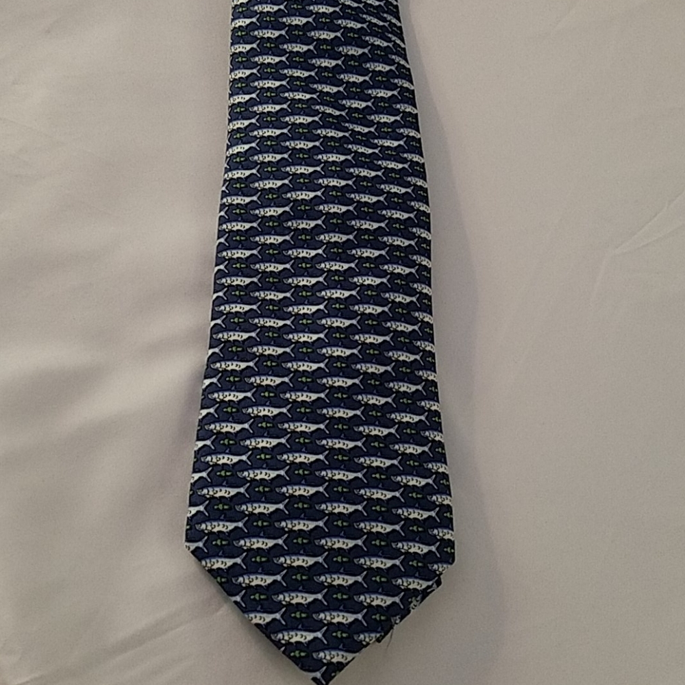 Vineyard Vines Fish Tie